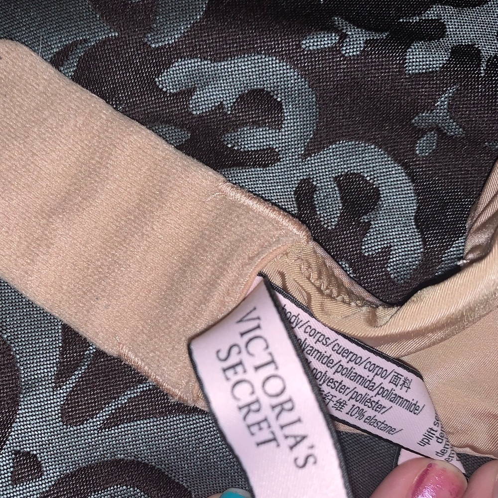 Nude Victoria secret bra